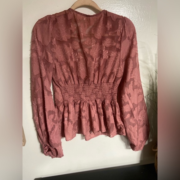 HP✨Pink Flowy Blouse - (Medium) - Picture 5 of 8